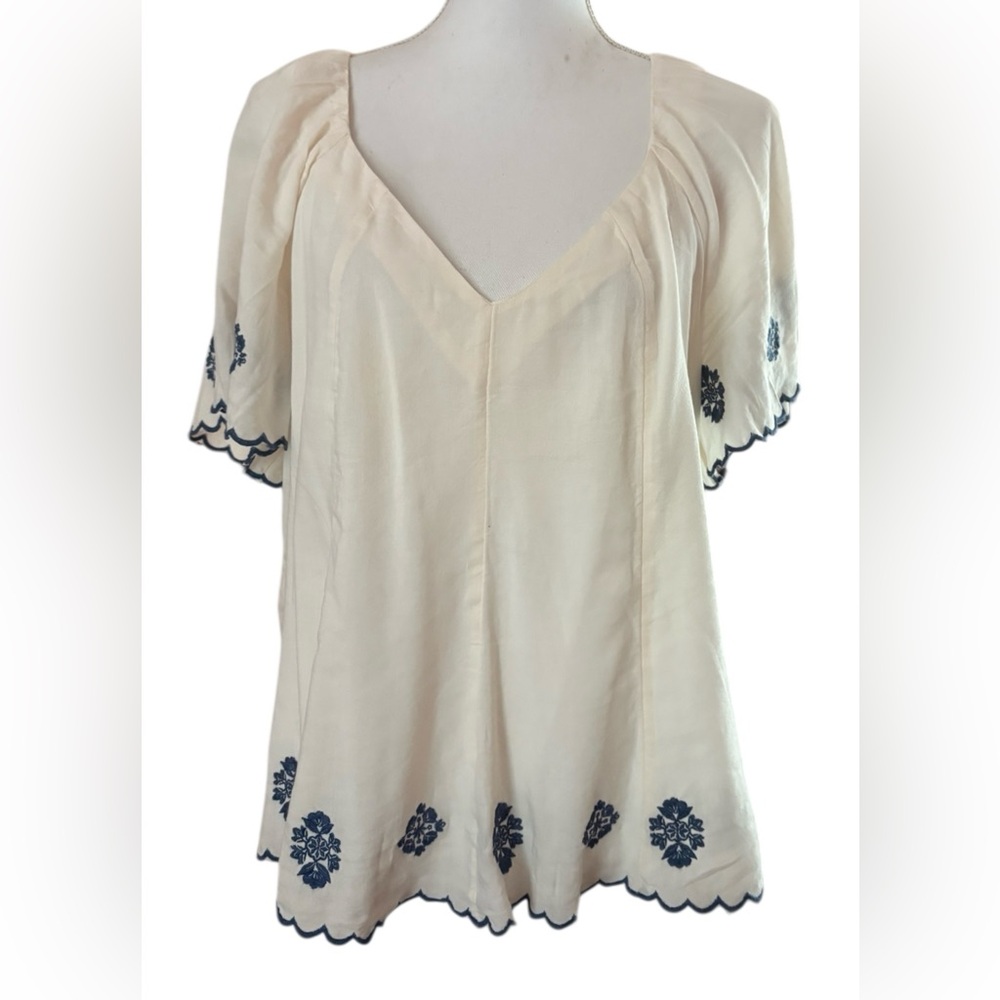 Old Navy embroidered cotton blend top